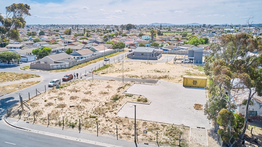  Bedroom Property for Sale in Devon Park Western Cape